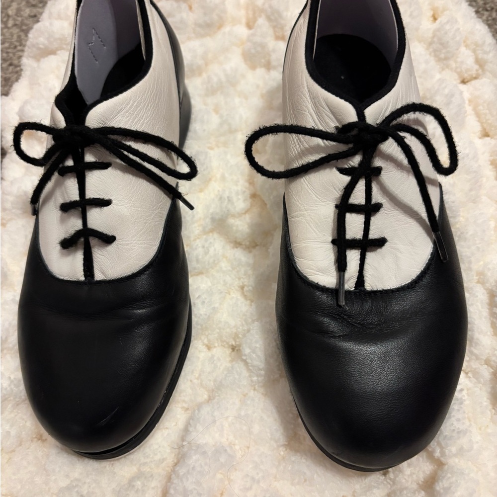 Womens "Chloe and Maud" Leather Tap Shoes Bloch Excellent Used Condition